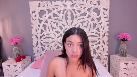 Snapshot of jenifferlopez_ chatting on 10.12.25 Samanta online show from 10.12.25