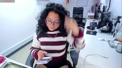 jenn online show from 11.03.25