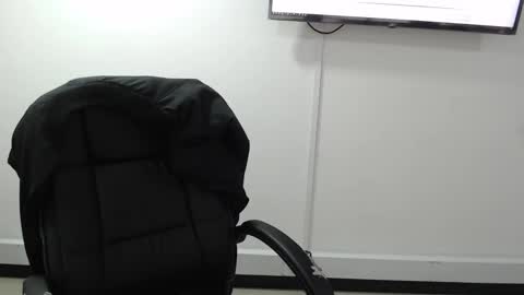 Snapshot of jenn_cg chatting on 01.06.26 jenn online show from 01.06.26