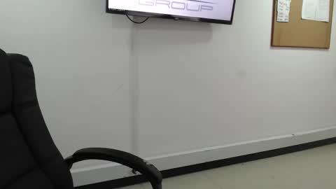 Snapshot of jenn_cg chatting on 02.11.26 jenn online show from 02.11.26