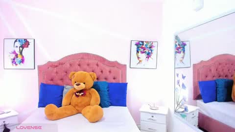 Snapshot of jenna_windsor chatting on 02.09.25 Jenna online show from 02.09.25