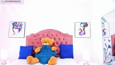 Snapshot of jenna_windsor chatting on 02.22.25 Jenna online show from 02.22.25