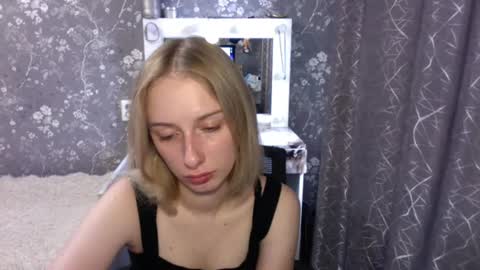 Snapshot of jennalomer chatting on 06.19.26 Jenna online show from 06.19.26