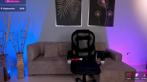 Snapshot of jennaolson chatting on 02.05.25 Jenna Olson online show from 02.05.25