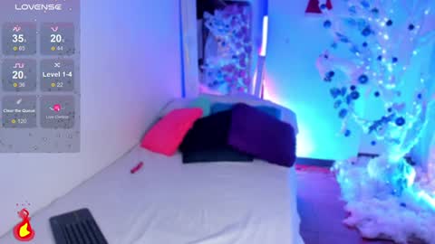 follow me in me  IG jenndy971 online show from 12.20.24