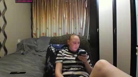 JenniDeep online show from 04.17.26