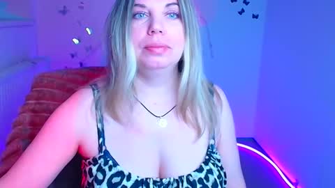 Jennifer online show from 04.07.26