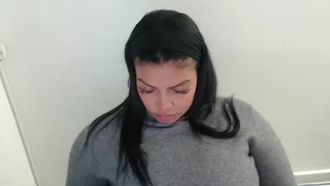 Jenn 3 online show from 09.10.25