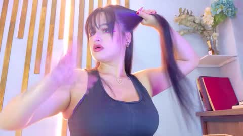 Jennifer vega  online show from 12.14.25