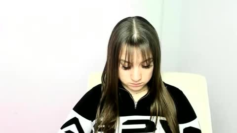 Snapshot of jennifer_xo_ chatting on 01.28.25 Jennifer online show from 01.28.25