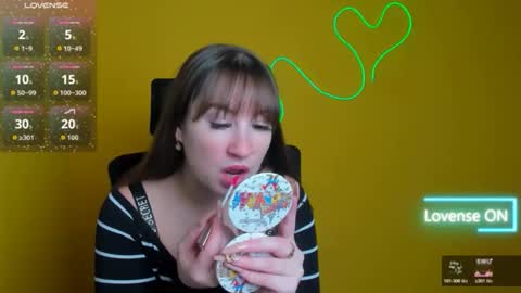 Snapshot of jennifer_xo_ chatting on 10.18.25 Jennifer online show from 10.18.25