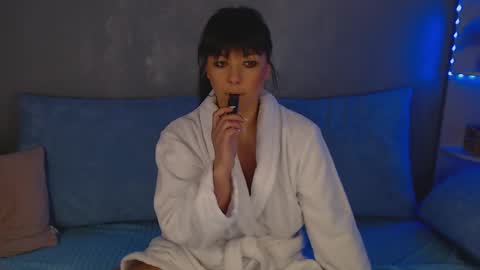 jenniferjay801880956088 online show from 12.21.24