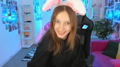 jenniferkiim online show from 02.17.26