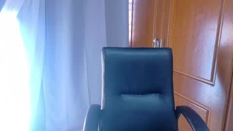 Jennifer vega  online show from 04.18.26