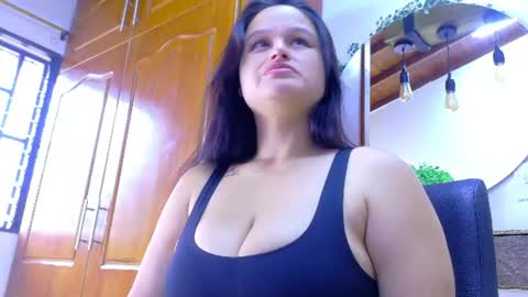 Snapshot of jennifervega1 chatting on 06.26.26 Jennifer vega online show from 06.26.26