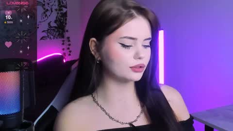 Snapshot of jenniferwandis77 chatting on 12.16.24 Jenni online show from 12.16.24