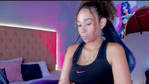 jenny__lawrence online show from 11.25.25