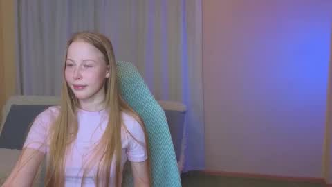 Snapshot of jenny_angelok chatting on 01.20.25 Next broadcast on December 05 subject to change  online show from 01.20.25