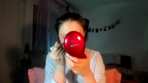 Jennifer Jenny Darling   online show from 04.20.26