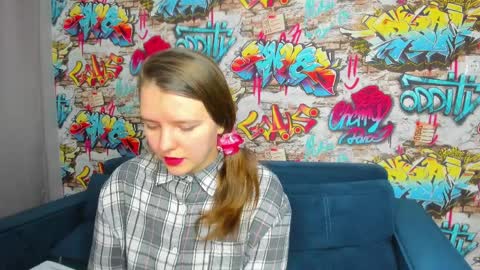 Snapshot of jenny_jimmy chatting on 04.09.26 Jenny online show from 04.09.26