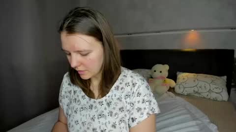 Snapshot of jenny_jimmy chatting on 05.05.26 Jenny online show from 05.05.26