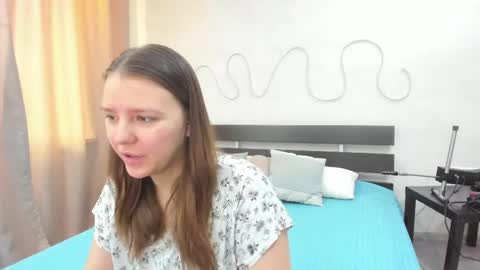 Snapshot of jenny_jimmy chatting on 05.06.26 Jenny online show from 05.06.26