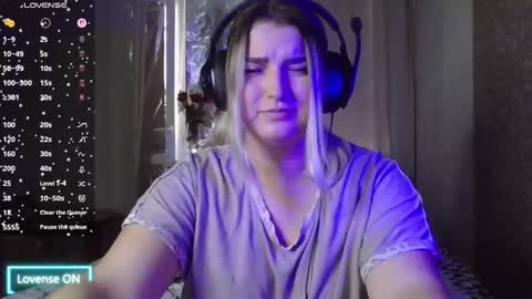jenny_smitx online show from 10.22.25