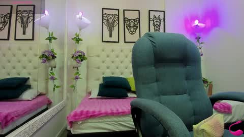 Snapshot of jenny_stark chatting on 04.22.26 jenny_stark online show from 04.22.26