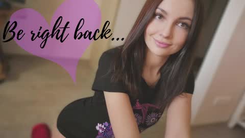 Snapshot of jennycutey chatting on 12.08.24 jennycutey online show from 12.08.24