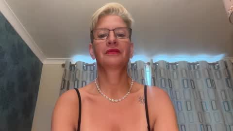 JennyHazel online show from 09.24.25