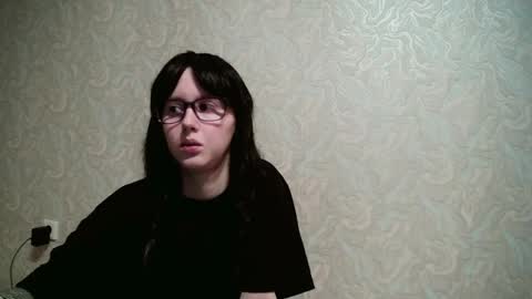 Snapshot of jennyolset chatting on 10.28.25 JennyOlset online show from 10.28.25