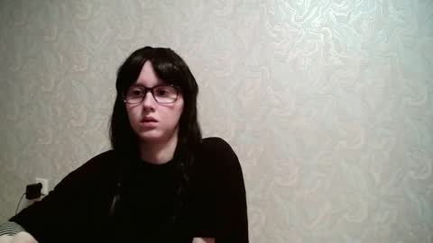 Snapshot of jennyolset chatting on 11.29.25 JennyOlset online show from 11.29.25
