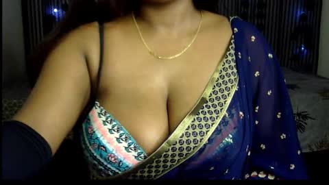 Snapshot of jennysinghaniya chatting on 03.11.25 jenny online show from 03.11.25