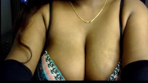 Snapshot of jennysinghaniya chatting on 03.11.25 jenny online show from 03.11.25