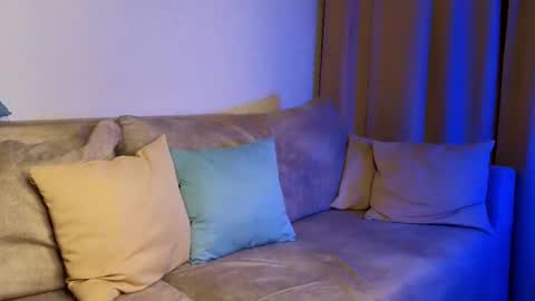 Snapshot of jenymorgan chatting on 10.06.25 Kate online show from 10.06.25