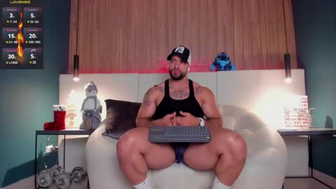 Snapshot of jeremy_harden chatting on 12.11.24 Jeremy online show from 12.11.24