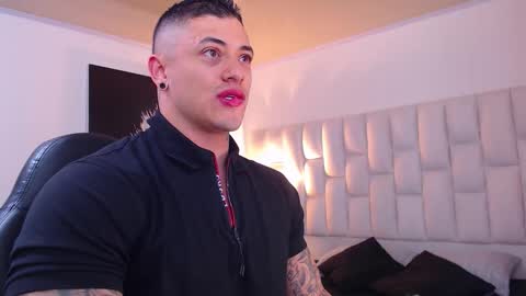 Snapshot of jeremy_lane chatting on 11.16.25 Jeremy lane online show from 11.16.25