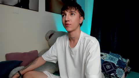 Snapshot of jeremy_salvatore_ chatting on 12.24.24 jero independent model online show from 12.24.24