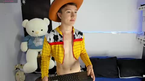 jero independent model online show from 05.15.26