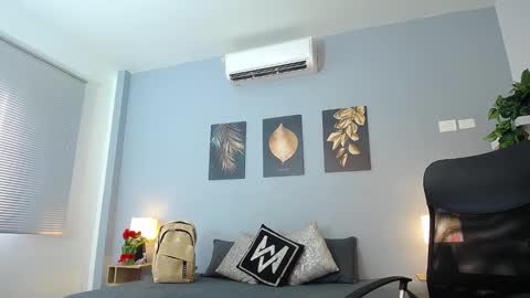 Jeremy Lowe online show from 12.12.24