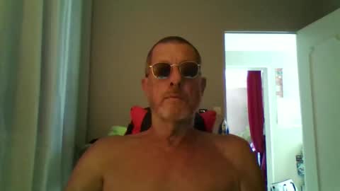 Snapshot of jerflor chatting on 09.15.25 jerflor online show from 09.15.25