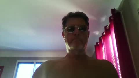 Snapshot of jerflor chatting on 05.27.26 jerflor online show from 05.27.26