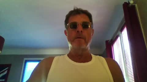 Snapshot of jerflor chatting on 06.13.26 jerflor online show from 06.13.26
