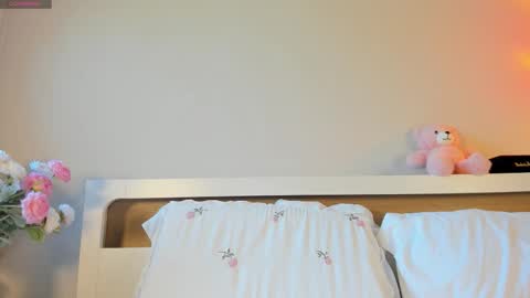 AriIm not broadcasting at the moment but if you miss me and want to be private with me herewrite to me on Insta-xmysooul online show from 12.18.25