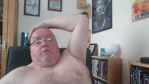 Snapshot of jerseyhammer01 chatting on 03.09.25 Harry online show from 03.09.25