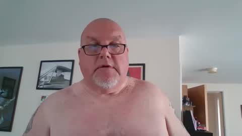 Snapshot of jerseyhammer01 chatting on 09.28.25 Harry online show from 09.28.25