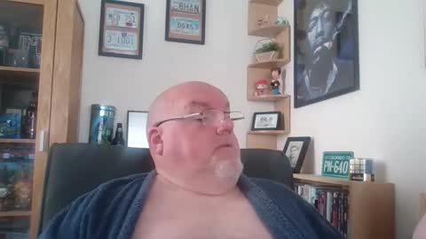 Snapshot of jerseyhammer01 chatting on 10.05.25 Harry online show from 10.05.25