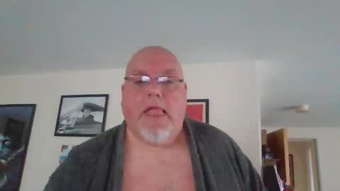 Snapshot of jerseyhammer01 chatting on 10.14.25 Harry online show from 10.14.25