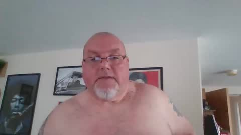 Snapshot of jerseyhammer01 chatting on 10.23.25 Harry online show from 10.23.25