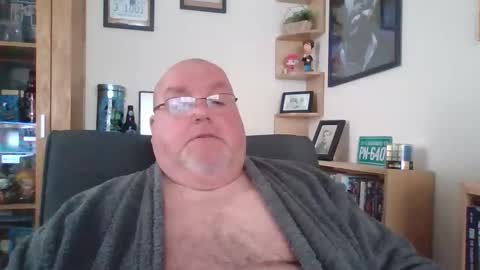 Snapshot of jerseyhammer01 chatting on 10.30.25 Harry online show from 10.30.25